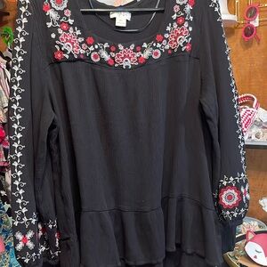 Women’s Embroidered Black Top Size XL